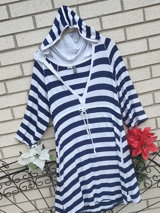 Kenneth Cole Reaction Dresses & Skirts - Kenneth Cole Reaction//Striped (Pool) Dress